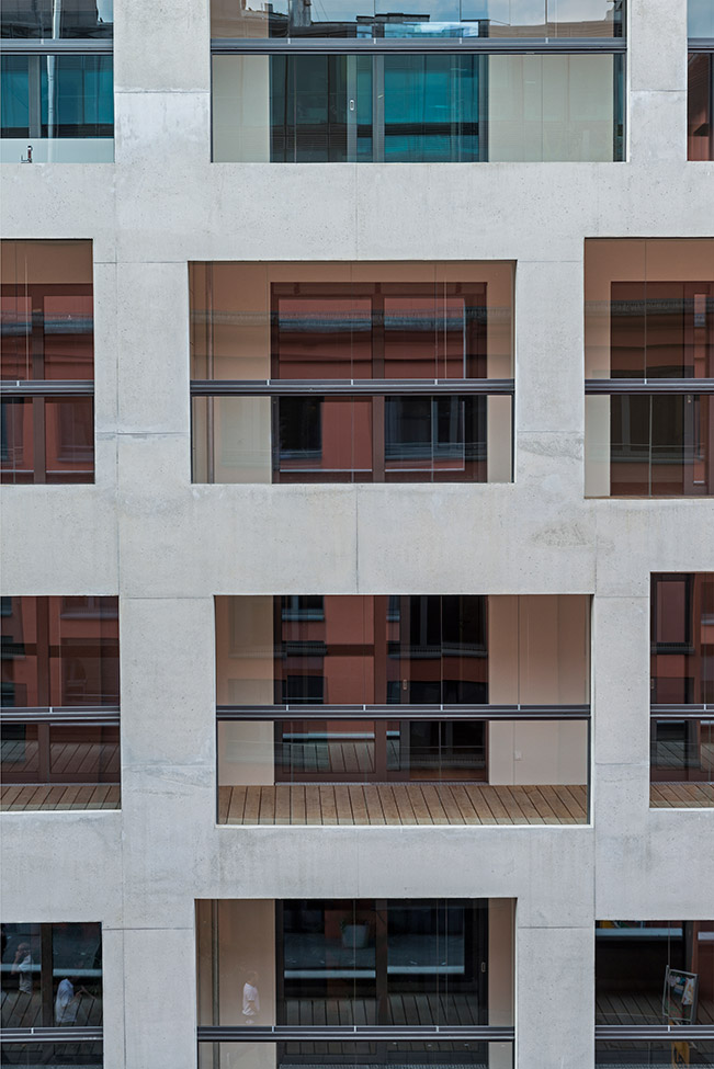 Monaco in München - Fassade 2